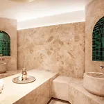 Palaia * داتْشا