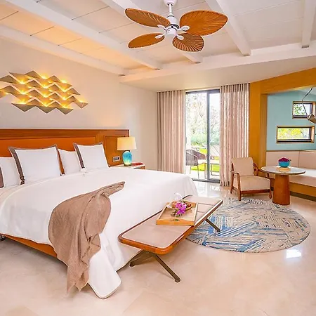 Palaia Hotell *