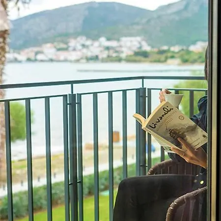 Palaia Otel *