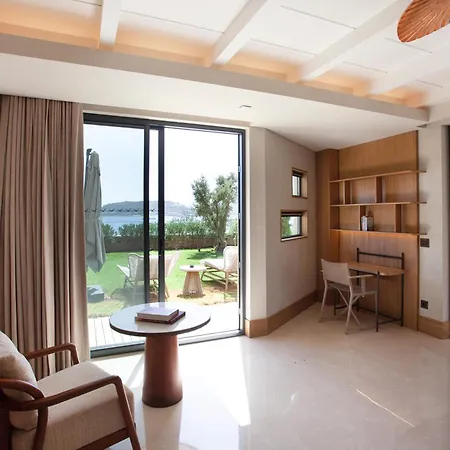 Palaia Hotell *